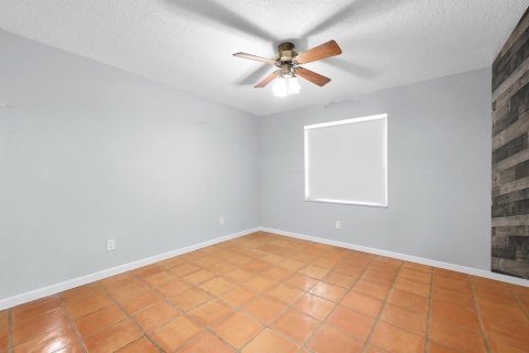 Villa ou maison à vendre à Loxahatchee Groves, Floride: 5 chambres, 206.89 m2 № 2260068 - photo 11