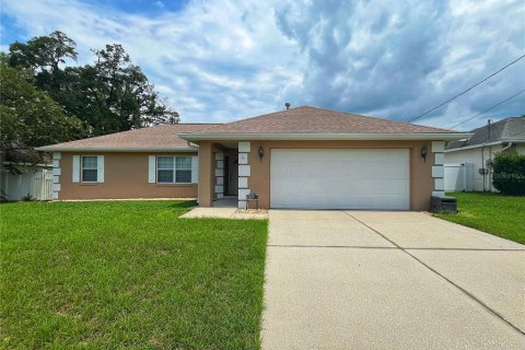 House in Ocala, Florida 3 bedrooms, 126.07 sq.m. № 2279857