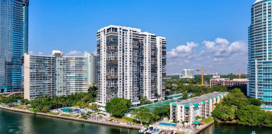 Condo à Miami, Floride, 2 chambres № 1798733