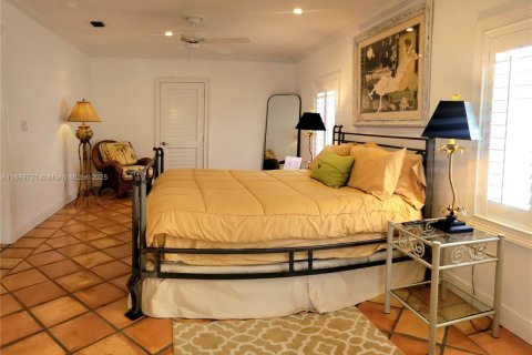 House in Pompano Beach, Florida 3 bedrooms, 192.59 sq.m. № 1924571 - photo 25