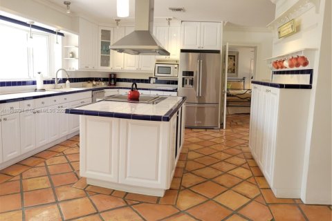 House in Pompano Beach, Florida 3 bedrooms, 192.59 sq.m. № 1924571 - photo 29