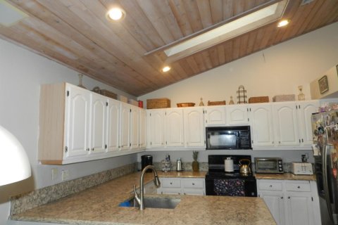 Villa ou maison à vendre à West Palm Beach, Floride: 2 chambres, 194.44 m2 № 2077521 - photo 22
