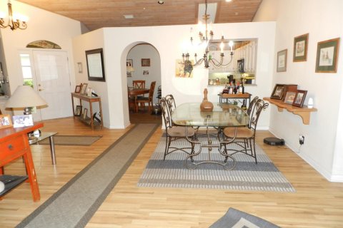 Villa ou maison à vendre à West Palm Beach, Floride: 2 chambres, 194.44 m2 № 2077521 - photo 5