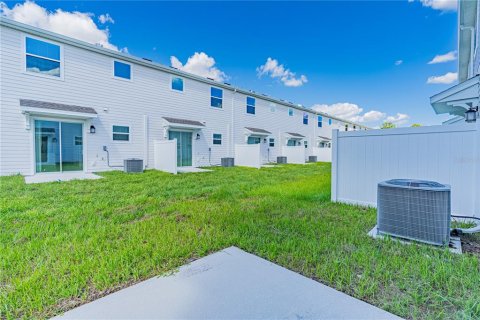 Townhouse in Kissimmee, Florida 3 bedrooms, 171.22 sq.m. № 1637212 - photo 12