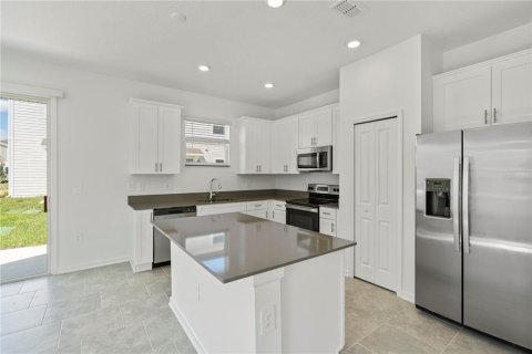 Townhouse in Kissimmee, Florida 3 bedrooms, 171.22 sq.m. № 1637212 - photo 11