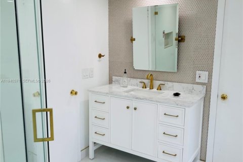 House in Homestead, Florida 3 bedrooms, 213.77 sq.m. № 1997967 - photo 12