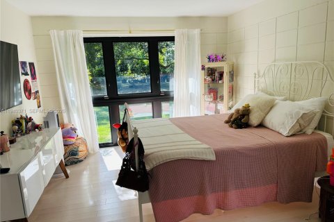 House in Homestead, Florida 3 bedrooms, 213.77 sq.m. № 1997967 - photo 14