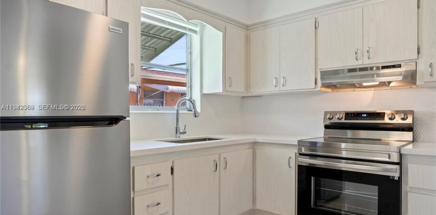 Condo à Hollywood, Floride, 1 chambre  № 1999943