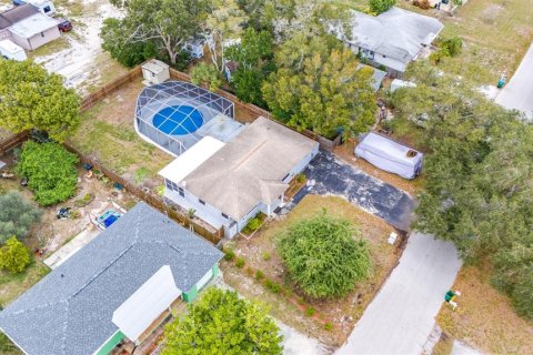 Casa en alquiler en Clearwater, Florida, 4 dormitorios, 134.43 m2 № 1658280 - foto 2