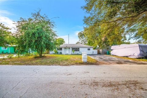 Casa en alquiler en Clearwater, Florida, 4 dormitorios, 134.43 m2 № 1658280 - foto 10