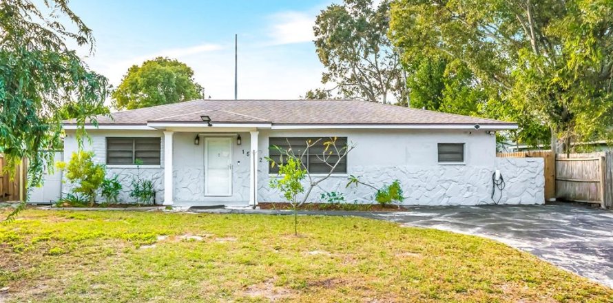 Casa en Clearwater, Florida 4 dormitorios, 134.43 m2 № 1658280