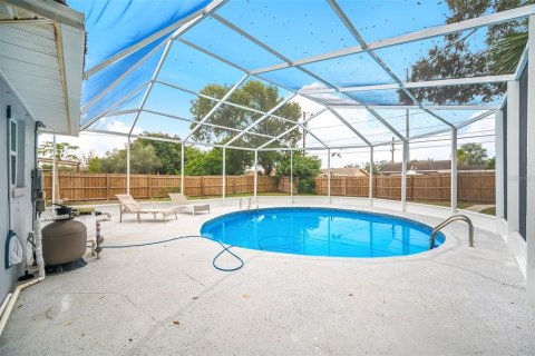 Casa en alquiler en Clearwater, Florida, 4 dormitorios, 134.43 m2 № 1658280 - foto 4