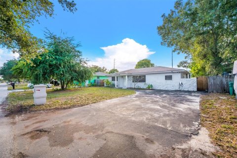Casa en alquiler en Clearwater, Florida, 4 dormitorios, 134.43 m2 № 1658280 - foto 7