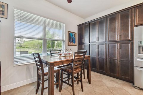 Casa en venta en Wesley Chapel, Florida, 5 dormitorios, 314.1 m2 № 1843491 - foto 19