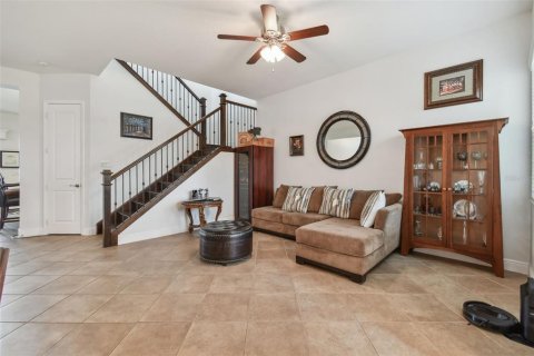 Casa en venta en Wesley Chapel, Florida, 5 dormitorios, 314.1 m2 № 1843491 - foto 5
