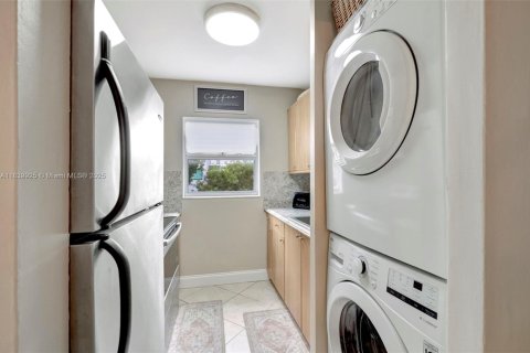 Купить кондоминиум в Майами, Флорида 2 спальни, 65.22м2, № 1943128 - фото 10