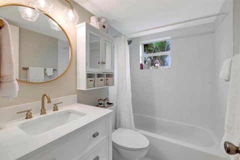 Купить кондоминиум в Майами, Флорида 2 спальни, 65.22м2, № 1943128 - фото 14