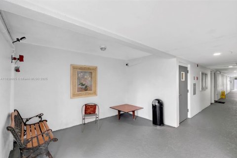 Купить кондоминиум в Майами, Флорида 2 спальни, 65.22м2, № 1943128 - фото 21