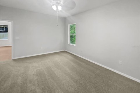 Casa en venta en Zephyrhills, Florida, 4 dormitorios, 173.54 m2 № 1821319 - foto 12