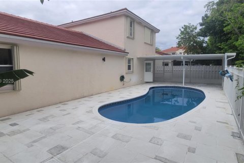 Casa en venta en Margate, Florida, 4 dormitorios, 208.38 m2 № 1865741 - foto 9