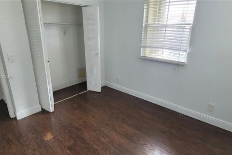 Casa en venta en Margate, Florida, 4 dormitorios, 208.38 m2 № 1865741 - foto 25
