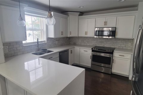 Casa en venta en Margate, Florida, 4 dormitorios, 208.38 m2 № 1865741 - foto 15