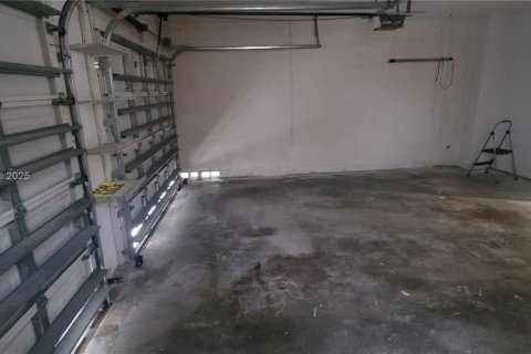 Casa en venta en Margate, Florida, 4 dormitorios, 208.38 m2 № 1865741 - foto 10