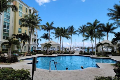 Condominio en venta en Lantana, Florida, 2 dormitorios, 117.52 m2 № 2147188 - foto 14