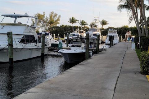 Condominio en venta en Lantana, Florida, 2 dormitorios, 117.52 m2 № 2147188 - foto 10