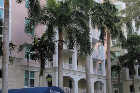 Condominio en venta en Lantana, Florida, 2 dormitorios, 117.52 m2 № 2147188 - foto 6