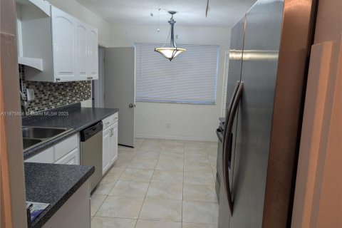 Villa ou maison à Lauderdale Lakes, Floride 2 chambres № 2054223
