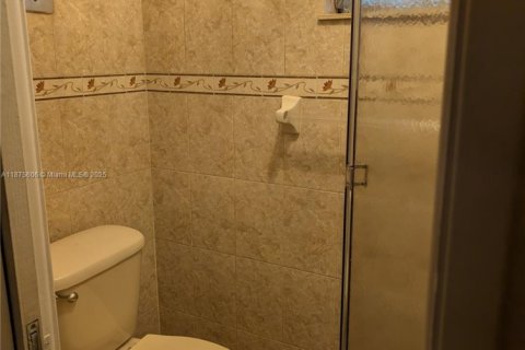 Casa en venta en Lauderdale Lakes, Florida, 2 dormitorios № 2054223 - foto 9