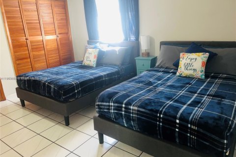 Apartamento en alquiler en Miami, Florida, 2 dormitorios № 1954354 - foto 6