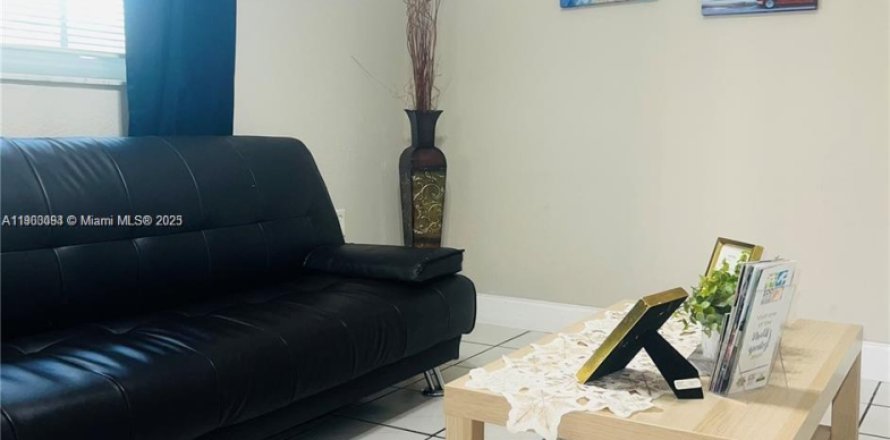 Apartamento en Miami, Florida 2 dormitorios № 1954354