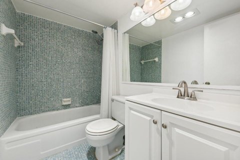 Купить кондоминиум в Дирфилд-Бич, Флорида 4 комнаты, 54.35м2, № 2187612 - фото 6
