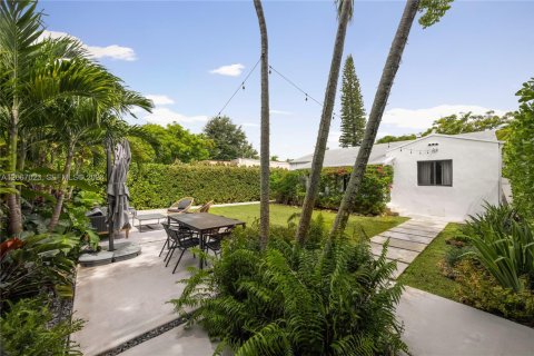 Casa en venta en Miami, Florida, 3 dormitorios, 136.66 m2 № 2286543 - foto 18