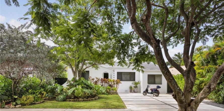 Casa en Miami, Florida 3 dormitorios, 136.66 m2 № 2286543