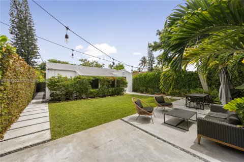 Casa en venta en Miami, Florida, 3 dormitorios, 136.66 m2 № 2286543 - foto 19