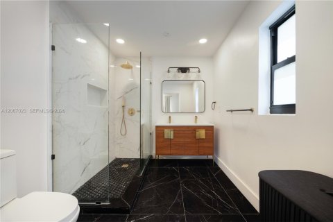 Casa en venta en Miami, Florida, 3 dormitorios, 136.66 m2 № 2286543 - foto 10