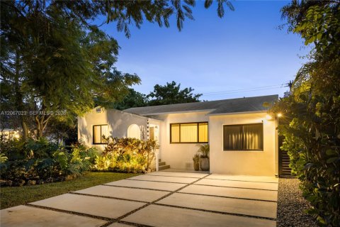 Casa en venta en Miami, Florida, 3 dormitorios, 136.66 m2 № 2286543 - foto 26