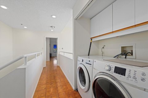 Townhouse in Longboat Key, Florida 2 bedrooms, 151.06 sq.m. № 2215285 - photo 21