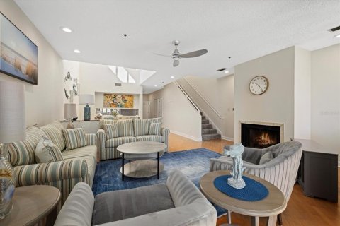 Townhouse in Longboat Key, Florida 2 bedrooms, 151.06 sq.m. № 2215285 - photo 15