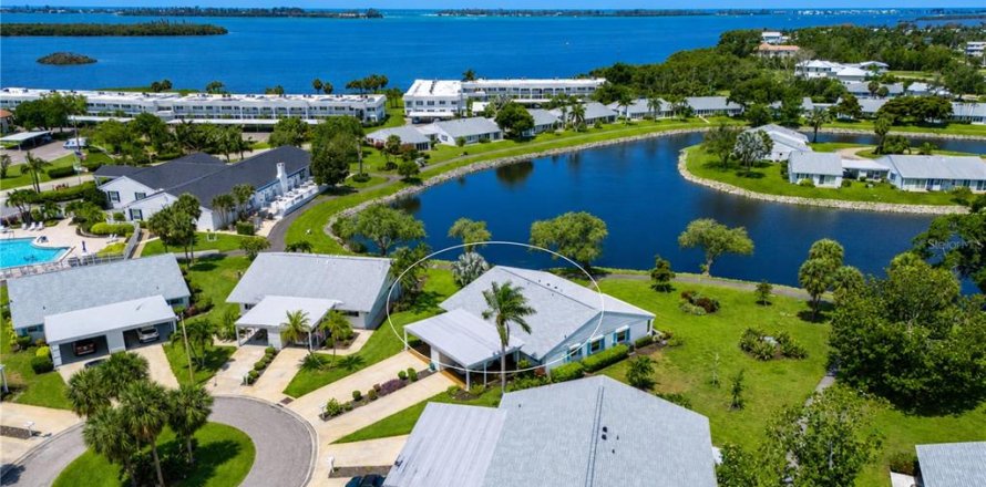 Condominio en Bradenton, Florida, 2 dormitorios  № 2124285
