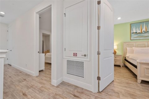 Villa ou maison à vendre à Kissimmee, Floride: 4 chambres, 191.94 m2 № 2410189 - photo 12