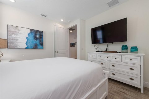 Villa ou maison à vendre à Kissimmee, Floride: 4 chambres, 191.94 m2 № 2410189 - photo 7