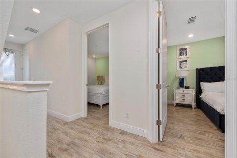 Villa ou maison à vendre à Kissimmee, Floride: 4 chambres, 191.94 m2 № 2410189 - photo 13