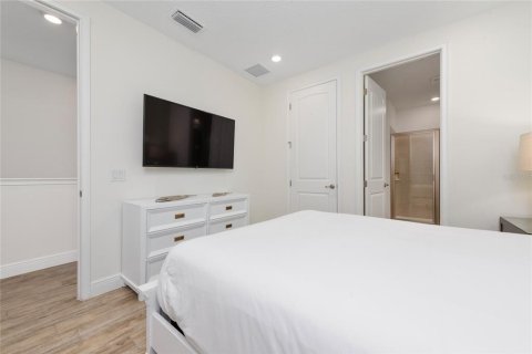 Villa ou maison à vendre à Kissimmee, Floride: 4 chambres, 191.94 m2 № 2410189 - photo 10