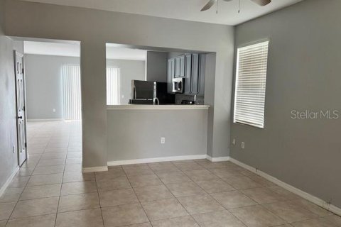 Adosado en alquiler en Kissimmee, Florida, 3 dormitorios, 148.18 m2 № 1906492 - foto 4