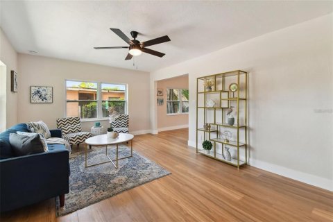 Villa ou maison à vendre à Saint Petersburg, Floride: 2 chambres, 91.6 m2 № 2149193 - photo 4