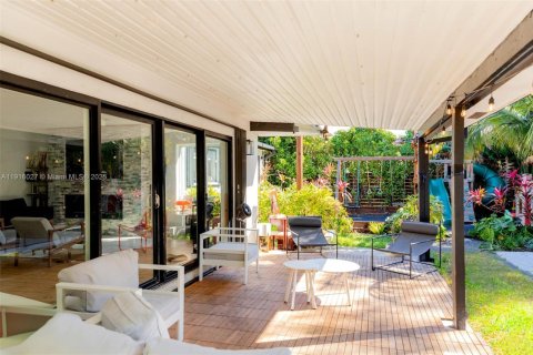 Villa ou maison à vendre à Miami, Floride: 4 chambres, 169.73 m2 № 1973792 - photo 6